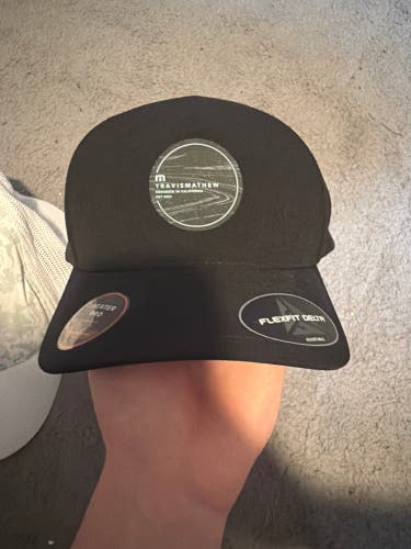 Black Men's One Size Fits All Travis Matthew Hat (New)