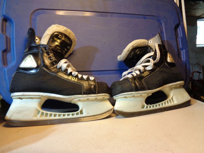 Daoust 501 Hockey Skates Regular Width 10 (Used)