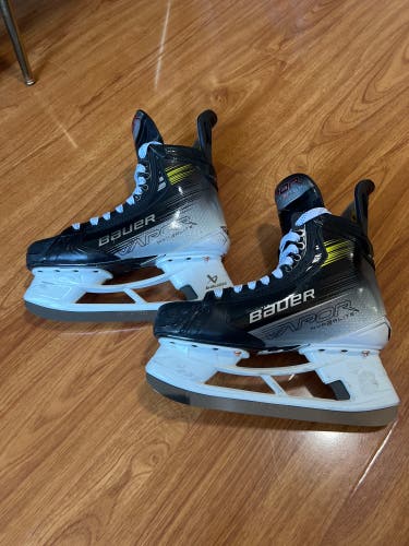 Bauer Vapor Hyperlite 2 Skates – Size 9 / Fit 1 – Excellent Condition + Black Steel