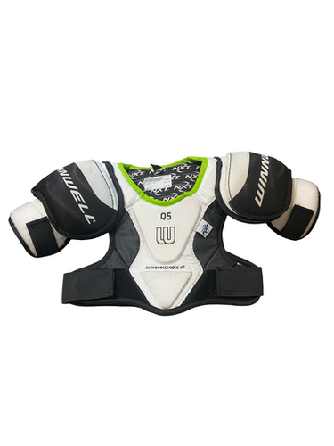 Used WinnWell Q5 Junior Shoulder Pads SM 11706-S000370069