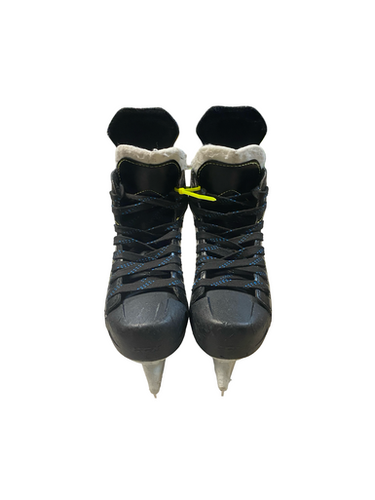 Used CCM 9040 TACKS Junior Hockey Skate Junior 01 11706-S000370120