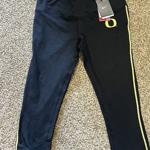 Nike Size LG Womens Black Athletic DriFit Performance Oregon Capri Leggings