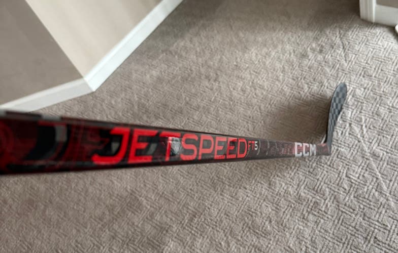 CCM JetSpeed FT5 Left Hand Hockey Stick Intermediate P28 55 Flex (Used)