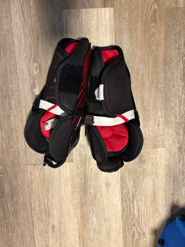 Junior Bauer NSX 11" Shin Pads (Used)
