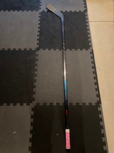 Senior CCM Vizion Left Hand Hockey Stick P28M 85 Flex (Used)