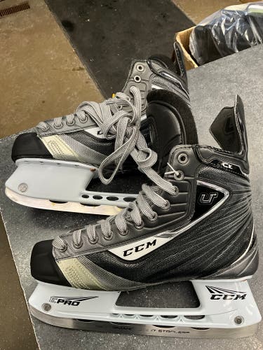 CCM U+ Crazy Light Hockey Skates 10 (Used)