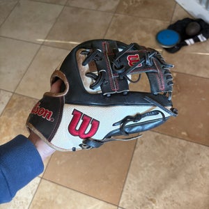 Wilson A2000 RH Infield Baseball Glove 11.5" (Used)