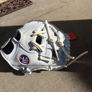 VALLE TRAINING INFIELD GLOVE RH Infield Baseball Glove (New)