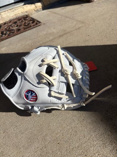 VALLE TRAINING INFIELD GLOVE RH Infield Baseball Glove (New)