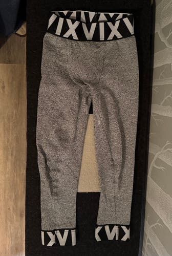 VIX Youth Small cut proof base layer (Used)