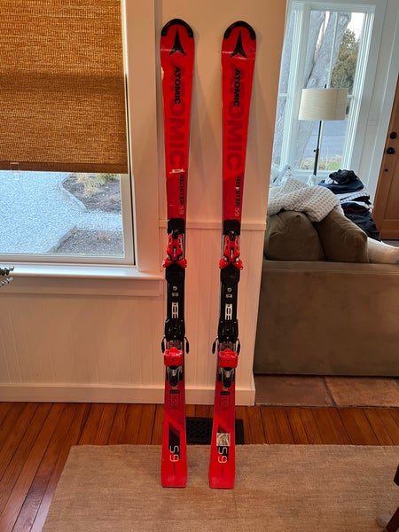165 cm Atomic Redster S9 SL Skis With Bindings Max Din 16 (Used)