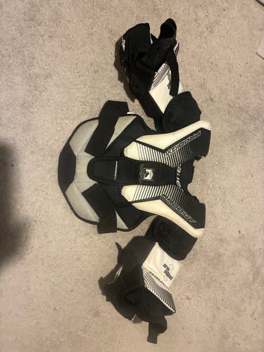Small / Medium Bauer Prodigy Goalie Chest Protector (Used)