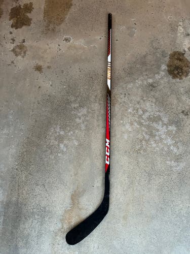 Senior Wooden CCM Right Handed Hockey Stick P29 85 Flex (Lightly Used)