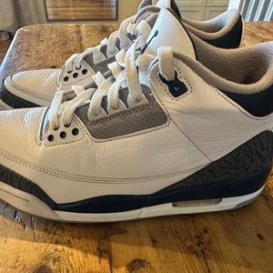 Men's Size M 8.5 (W 9.5) Air Jordan 3 Shoes (Used)