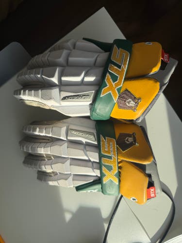 STX Surgeon RZR Lacrosse Gloves (Used)