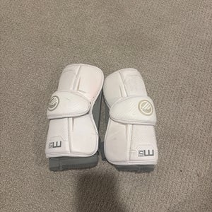 Medium/Large Youth Maverik M5 Arm Pads (Used)