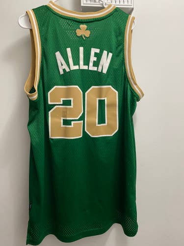 Green Large Men's Adidas Jersey (Used)