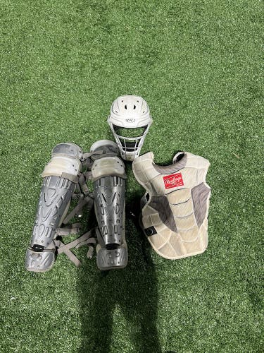 White Rawlings Velo 2.0 Catcher's Set (Used)