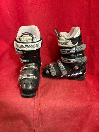 Ski Boots: Mondo 24 & 24.5 Women's Lange Ski Boots (Used)