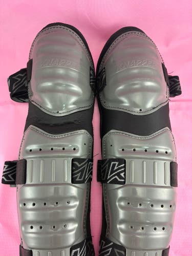 Knapper AK3 Ball Hockey Shin Pads 14” SR