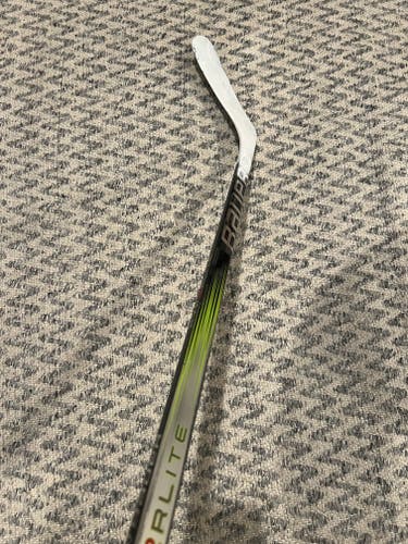 Intermediate Bauer Vapor Hyperlite 2 Left Hand Hockey Stick P90TM 65 Flex (Used)