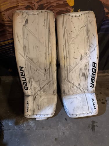 XS 2021 Bauer Mach Goalie Leg Pads (Used)