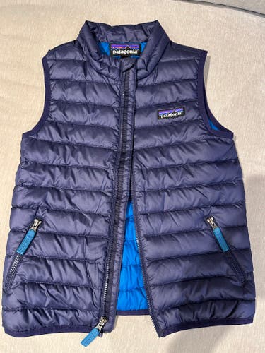 Patagonia - Blue Kids Puffy Vest size 5T (Used)