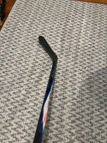 Intermediate Bauer Vapor FlyLite Left Hand Hockey Stick P90TM 65 Flex (Used)