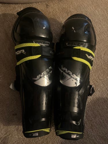 Junior Bauer Vapor 12" Shin Pads (Used)