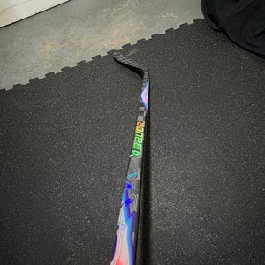 Senior Bauer Vapor FlyLite Left Hand Hockey Stick P28 70 Flex (Used)