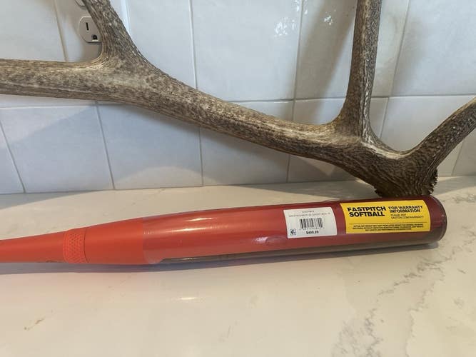 NIW 2026 Easton Ghost Advance 33/22 (-11) Fastpitch Softball Bat