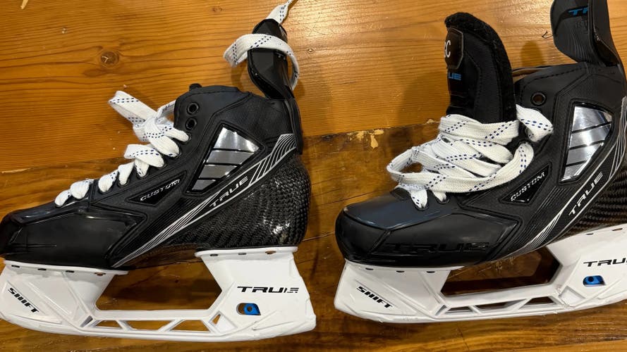 Near New : True Pro Custom : New Skate Smell :  $1200+ *No Steel Runners* Pro Tan Liner.