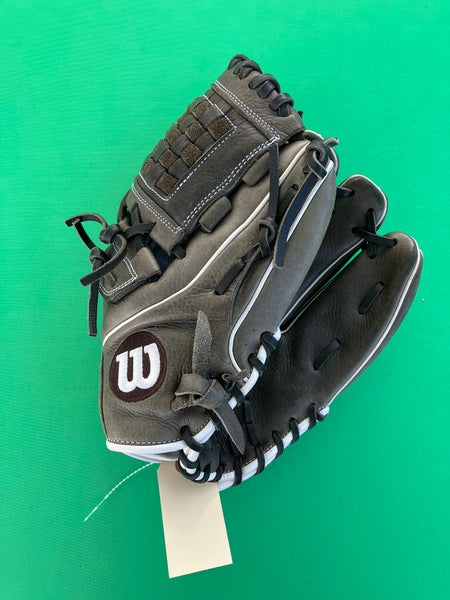 Wilson A1000 RH Softball Glove 12" (Used)
