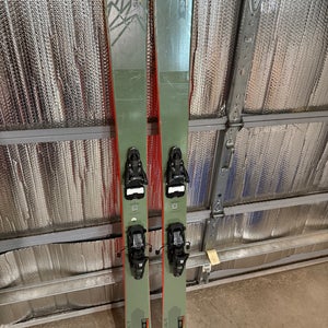 Salomon QST 106 Skis with Shift hybrid bindings– 181cm – Excellent Condition