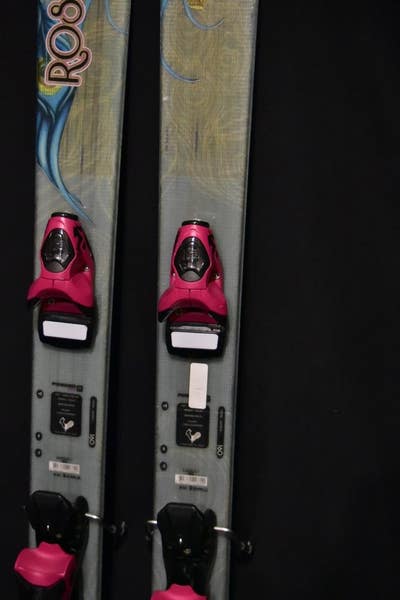 ROSSIGNOL SASSY 7 SKIS SIZE 160 CM WITH BINDINGS | SidelineSwap