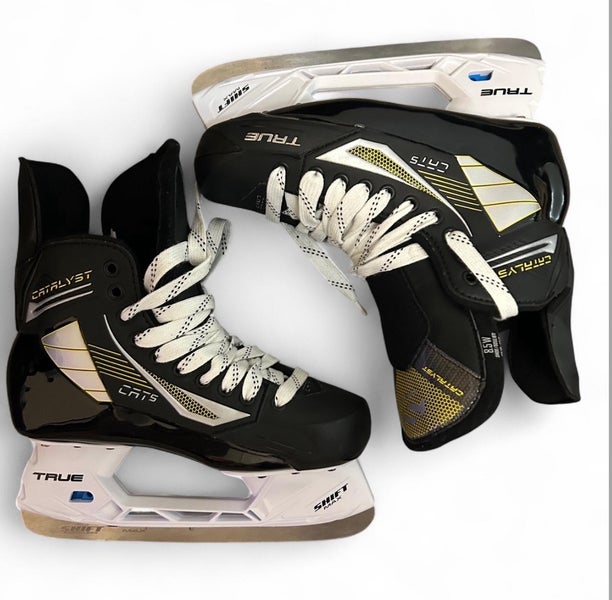 2022 True Catalyst 5 Hockey Skates Wide Width 8.5 (Used)