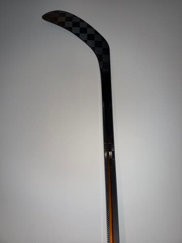 Senior Resonator Left Hand Hockey Stick P88 75 Flex Midkick (New)