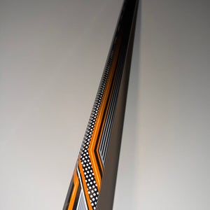 Senior Resonator Right Handed Hockey Stick P29 85 Flex XL length low kick  (New)