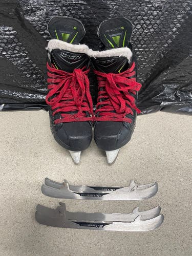 2019 CCM Ribcor 76K Hockey Skates Regular Width Size 1.5 (Used)