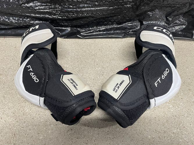 Junior Small CCM JetSpeed FT680 Elbow Pads (Used)