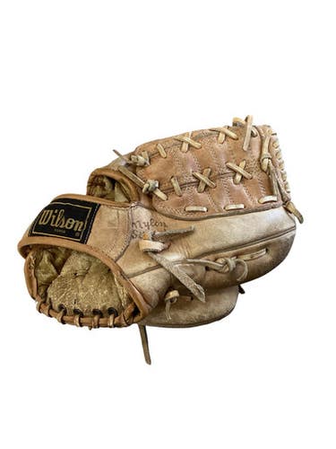 Used Wilson A2180 BB/SB Glove RH Throw Tan 11" 11760-S000086270