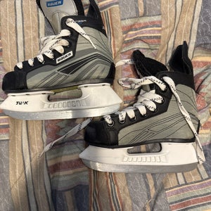 Used Youth Bauer Mega 50 Hockey Skates Regular Width 12