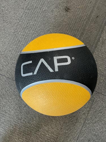 Used Cap Medicine Ball Yellow 8 lb 11614-S000228544