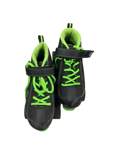 Used Pacer GTX 500 Senior Roller Quad Skates Black Senior 6 11613-S000175110