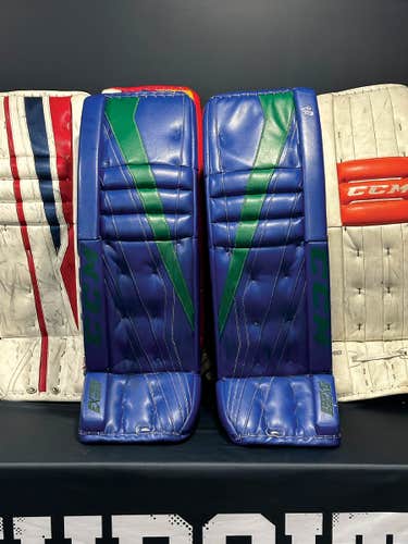 35" CCM Extreme Flex 3 Pro Goalie Leg Pads Pro Stock (Used)
