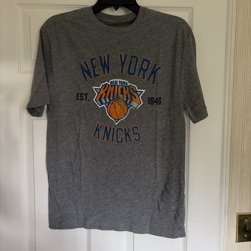New York Knicks Gray Small Men's Shirt (New)