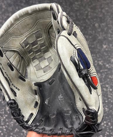 Used Wilson A0325 EX95 BB/SB Glove RH Throw Grey 9 1/2" 11849-S000035659