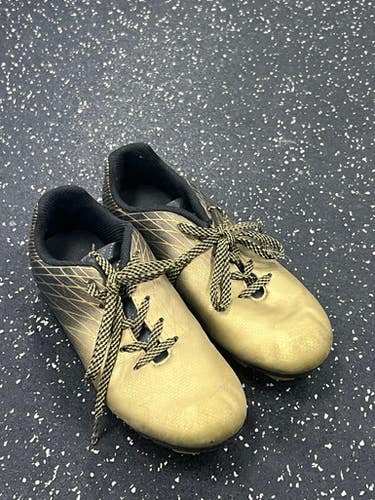 Used Umbro Soccer Cleats Gold Junior 01.5 11849-S000035647