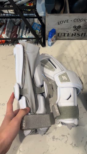 Medium/Large Adult STX Stallion 1k Arm Pads (Used)