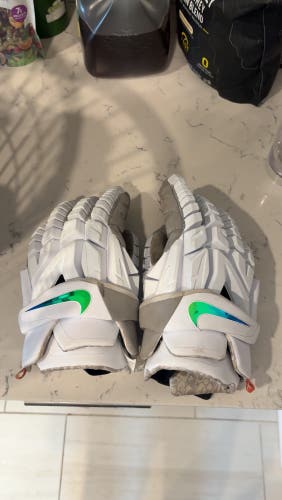 Nike Vapor Premier Lacrosse Gloves Large (Used)